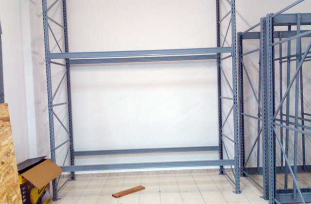 Montaż regałów magazynowych BricoMarche