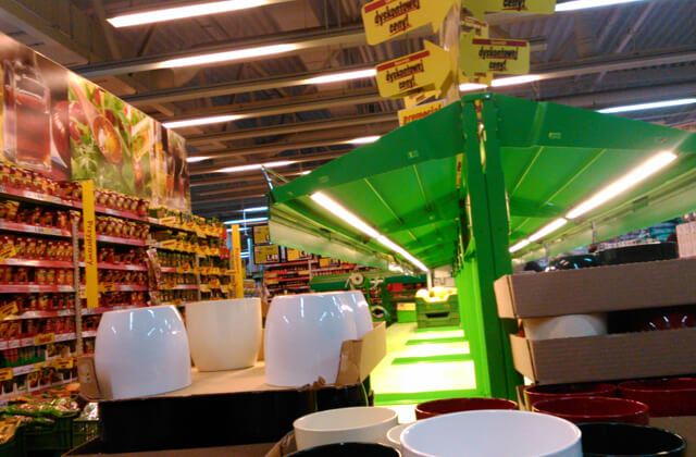 Montaż mebli sklepowych Kaufland